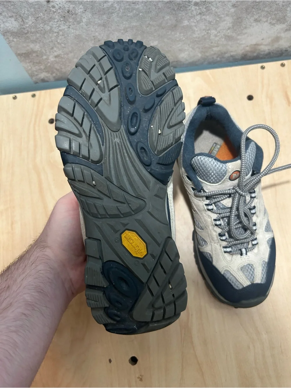 Merrell Mesa Ventilator II hiking shoes women’s size 8